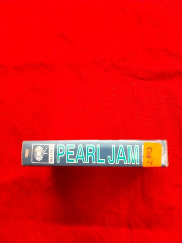 Pearl Jam Ten Debut album RARE orig Cassette tape INDIA indian Clamshell - Picture 2 of 4