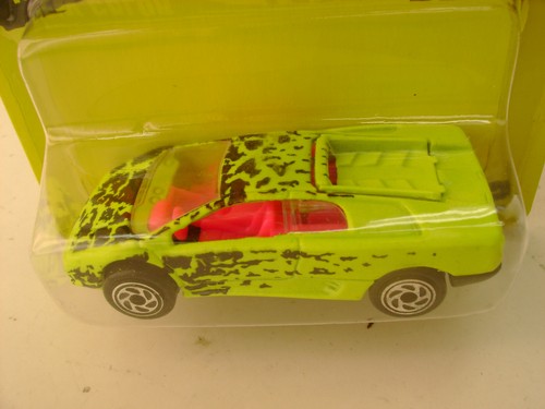 1994 MATCHBOX SUPERFAST #22 YELLOW LAMBORGHINI DIABLO NEW ON CARD - Picture 3 of 3