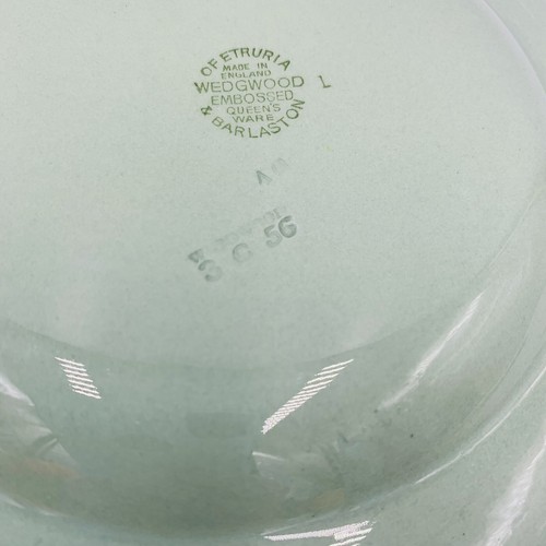 Vtg Ivory On Green Wedgwood Etruria & Barlaston Embossed 7” Dessert Plate - Picture 4 of 5