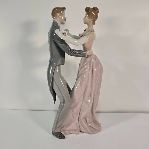 Lladro Figurine # 1372 Anniversary Waltz Large 12.5" tall Vintage Retired W/Box - Picture 4 of 9
