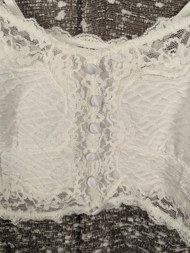 Free People Lacy Seamless Bralette Women's Medium Button Accents Boho - Picture 3 of 6