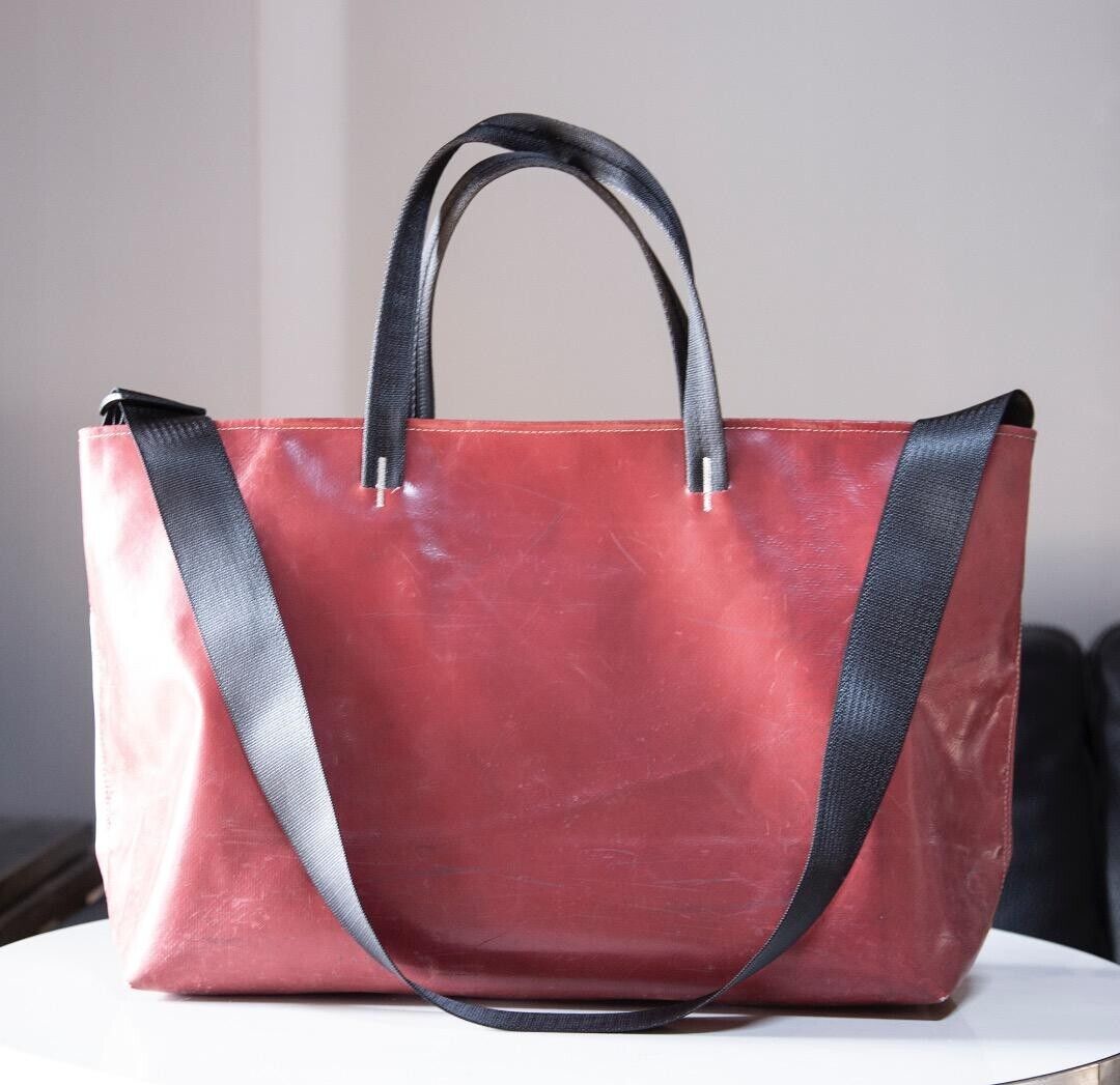 FREITAG F204 COOPER ‐ JAPAN Limited Model ‐ Crimson Red FREITAG F204 COOPER ‐ JAPAN Limited Model ‐ Crimson Red