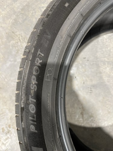 One 265/45R21 108 V Michelin Pilot Sport EV POL Tyre GRADE A - Picture 5 of 6