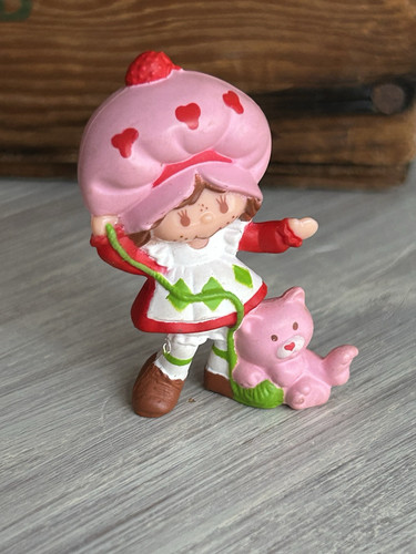 Vintage Strawberryland Strawberry Shortcake jugando con natillas miniatura 1983 - Imagen 1 de 4