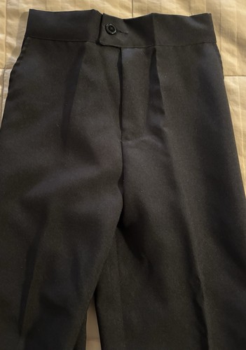 Young Boy’s 5 Piece Black Tuxedo, Size 7, Very Good Condition - Picture 7 of 18