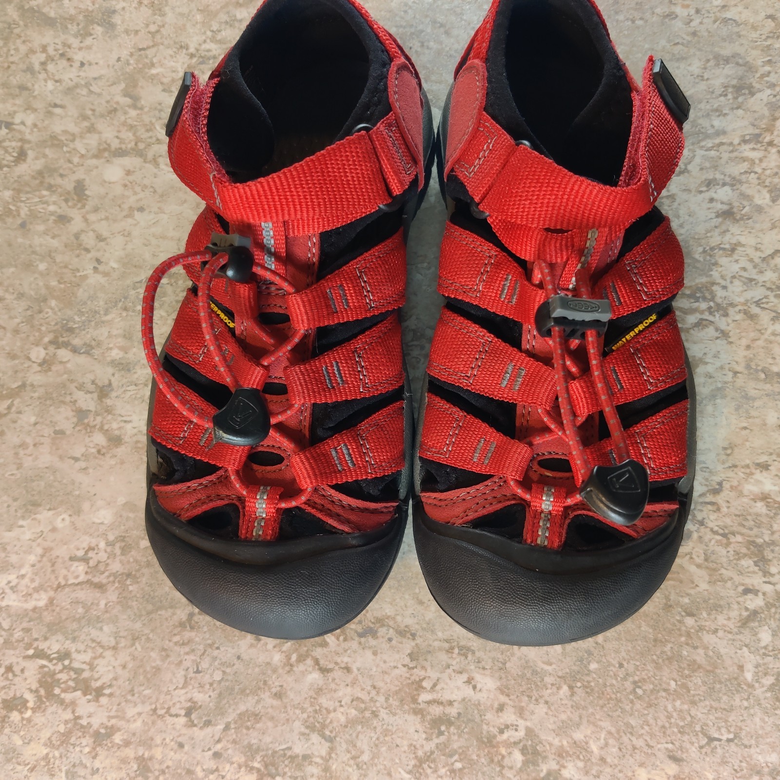 Sandali Keen Water Shoes rossi giovani taglia 2 * indossati pochissimo *