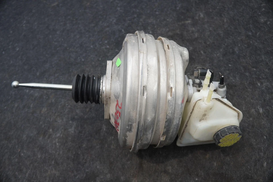 Главный цилиндр усилителя тормозов 99135512532 Porsche 718 Cayman Boxster 982 - Изображение 2 из 4