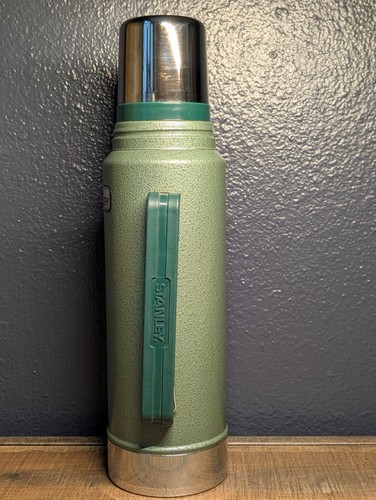 VINTAGE Aladdin Stanley Thermos A-944DH Quart 14” Tall Green w/ Handle 1998 - Picture 3 of 15