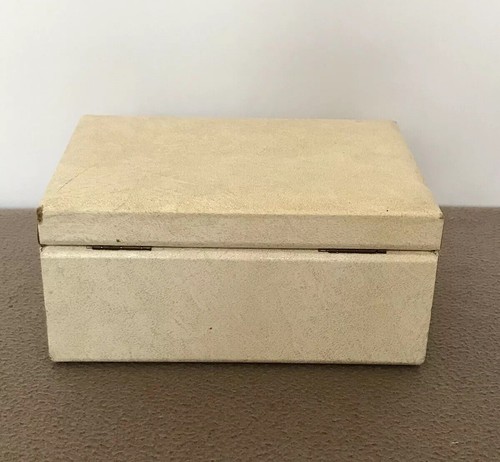 Joyero vintage de diseño Philipp crema con llave caja de baratija caja de almacenamiento - Imagen 5 de 11