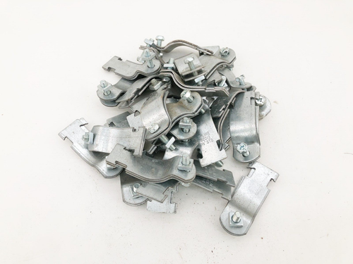 Lot of 28 New Cooper B-Line B2012PAZN 1-1/2" Rigid Conduit Clamps 1-7/8" OD - Picture 1 of 4