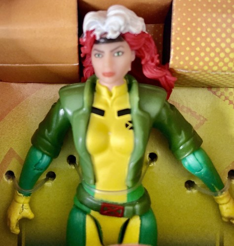 2023 X-MEN '97 Marvel Epic Hero ROGUE 4" 10cm Figure And Epic Gear🆕 - Picture 2 of 11