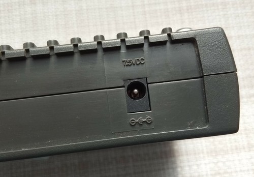 Ethernet Switch Planet SW-501 5-port 10/100Mbps Network Desktop Working - Picture 9 of 12