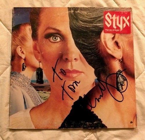 Álbum firmado "Dennis DeYoung" "Pieces Of Eight"... ¡personalizado!...¡A Tom! - Imagen 1 de 9