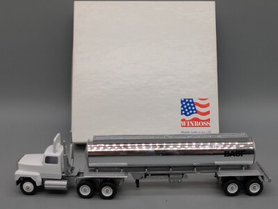 LKW Modell 1:64 Winross USA-Truck mit BASF Tankauflieger in OVP