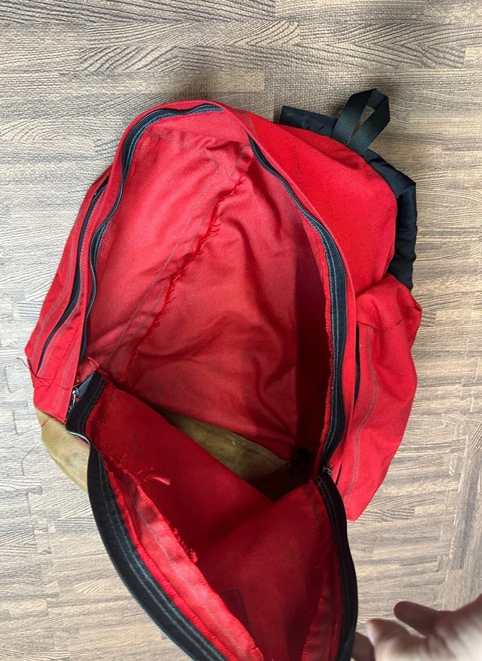 Mochila inferior de cuero roja vintage Jansport hecha en EE. UU. Foto 4 de 4