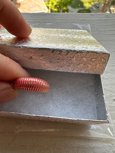 ANILLO ESMALTE GORJANA CATALINA TONO DORADO TALLA 6 Y 7 - Imagen 6 de 6