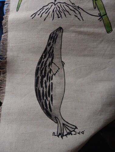 Vintage Inuit Art Print On Tapestry Seal Hunter Signed Inuktitit Rare Format - Picture 3 of 8