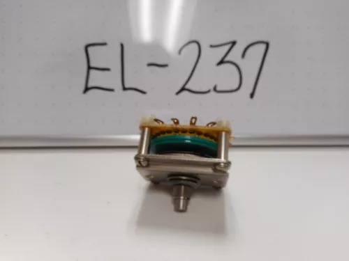 NOS 2H50D16-1G05 EATON SELMA POTENTIOMETER SR14N22E3HG0-1