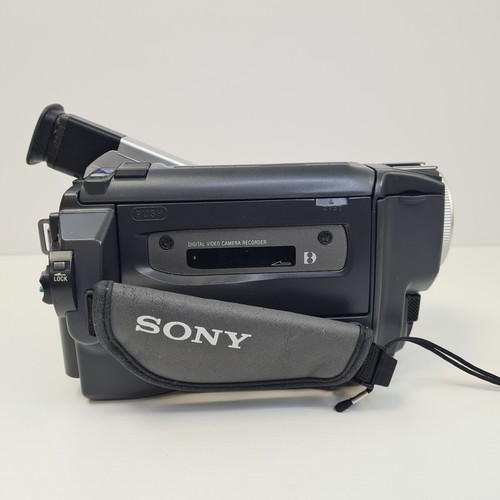Sony DCR-TRV620E Digital8 Hi8 Video8 Tape Video Camera Handycam Fully Working - Picture 5 of 21