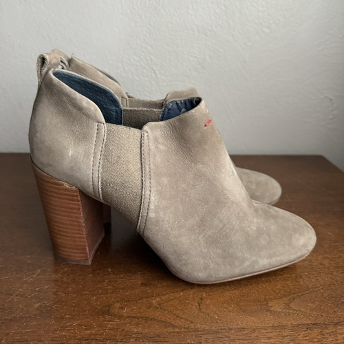 ED by Ellen DeGeneres Love Tan Taupe Suede Ankle Boot Heels Sz 8 Booties - Picture 2 of 6