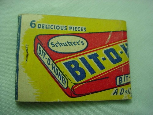 Schutter's Bit-O-Honey Candy Bar Advertising Matchbook Cover - Picture 3 of 4