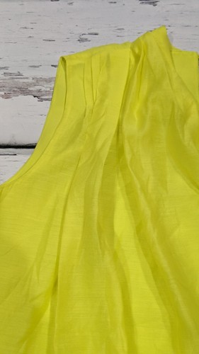 HALSTON~NEON PEAR YELLOW GREEN~GAUZE~PLEATED~SLEEVELESS~ELEGANY TANK TOP~10 - Picture 3 of 8