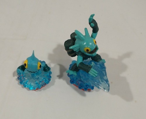 Juego de 2 piezas Gill Runt Mini Ola de Marea Bill Gruñido bebé peces chicos Skylanders Trap Team - Imagen 10 de 12