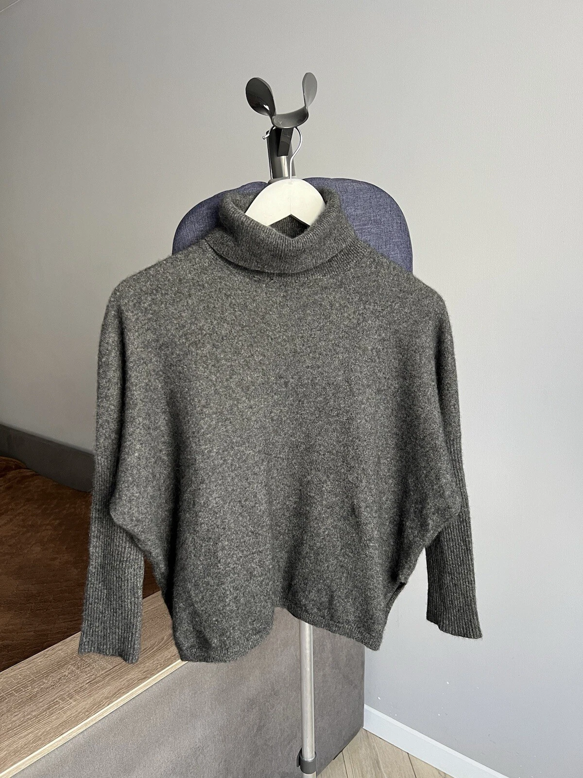 NOTSHY cruise cashmere Poncho jumper Batwing Cozy Gray size S/M RRP $300+