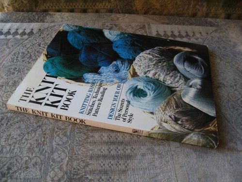 The Knit Kit Book - 1985 - softcover - Picture 2 of 11