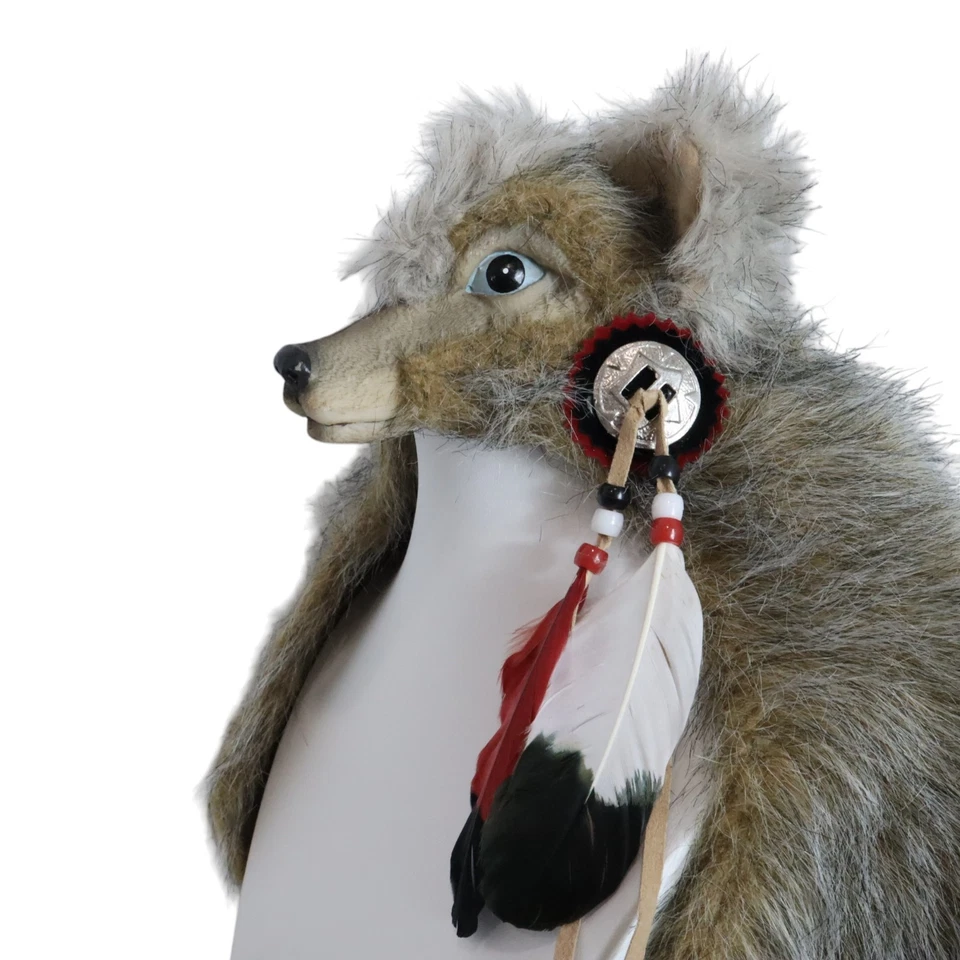 Tocado indio nativo americano lobo imitación piel plumas decoración muñeca miniatura Foto 2 de 4