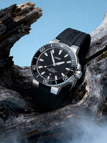 Oris 01 733 7730 4135-07 4 24 64EB Mens Watch Aquis Date 43,5mm 30ATM - Picture 4 of 9