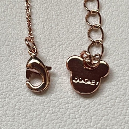 Collier Disney motif coeur Minnie en ligne silhouette Swarovski