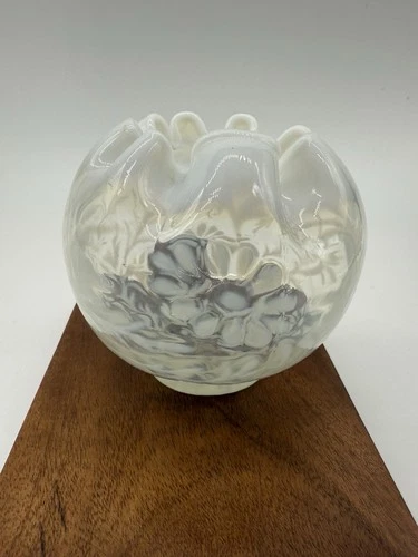 Fenton White Opalescent Daisy Fern Glass Rose Bowl - Ruffle Vase Vintage