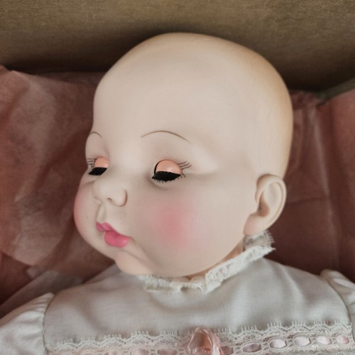Vintage Madame Alexander Victoria 18 Zoll Baby Puppe #5748 mit Originalkarton - Bild 2 von 17
