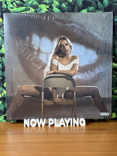 -IN HAND- So Close To What Tate McRae Alt Cover LP Signed/Autographed Poster #16 - Imagen 4 de 5