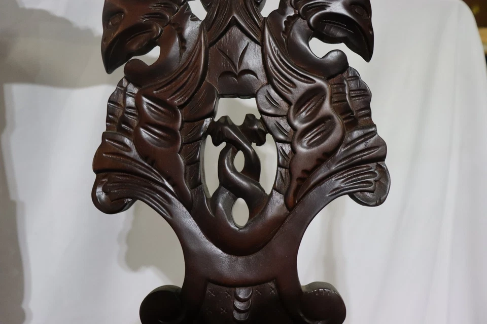 Подходящий набор - угловой стул из красного дерева в стиле ренессанс с резным лицом - Изображение 3 из 4