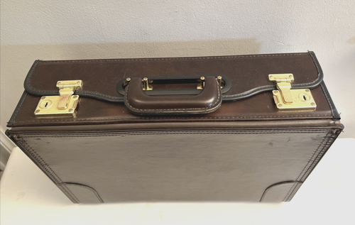 Vintage Catalog Portfolio Document Brief Case Attache Briefcase Clean w/Keys X2 - Picture 4 of 10