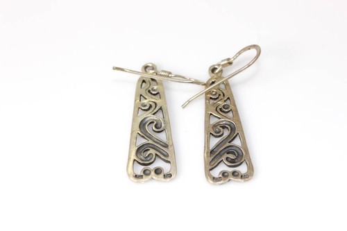 Preciosos pendientes de gota de filigrana de plata esterlina de 1,5" - 3710 - Imagen 5 de 5