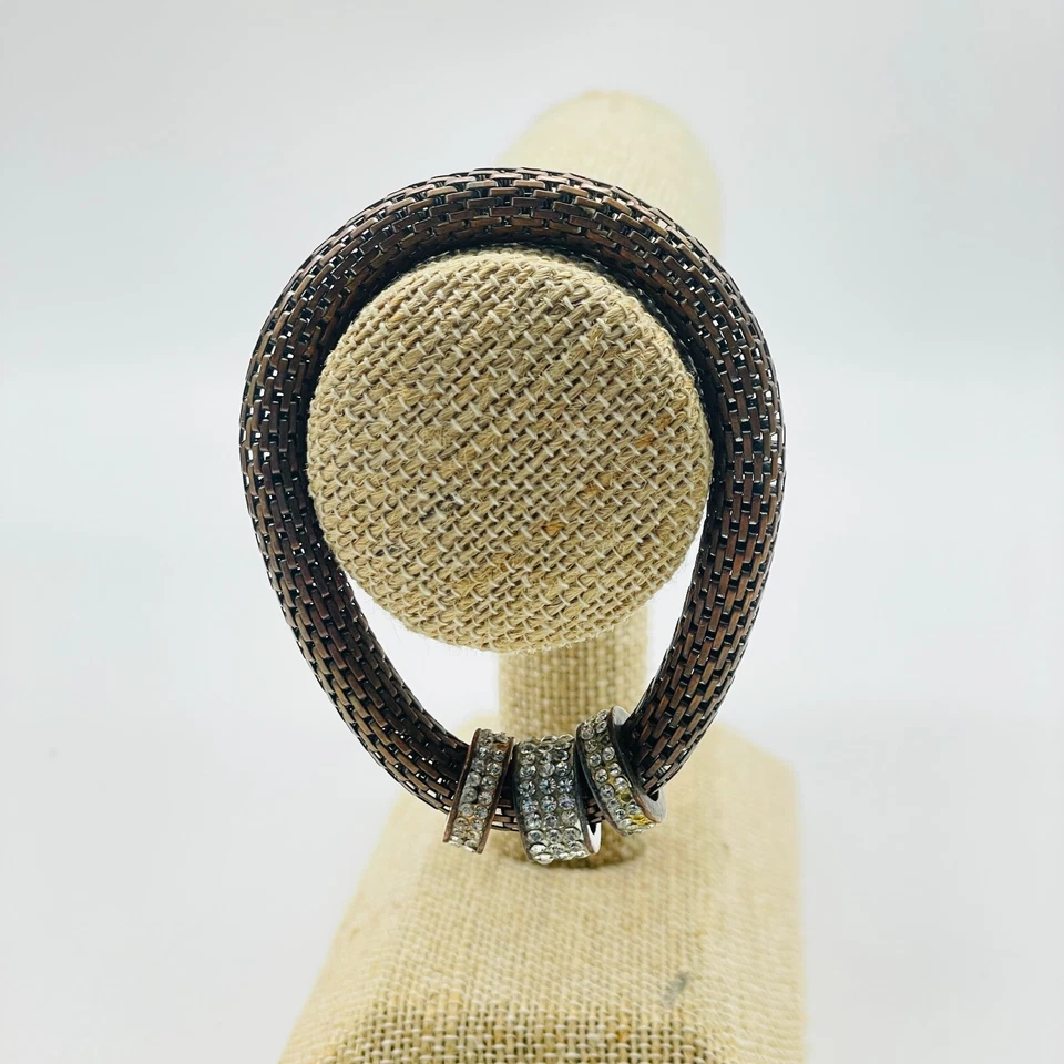 Brazalete de malla tono bronce anillo estrás detalles brillante fiesta navideña Foto 4 de 4