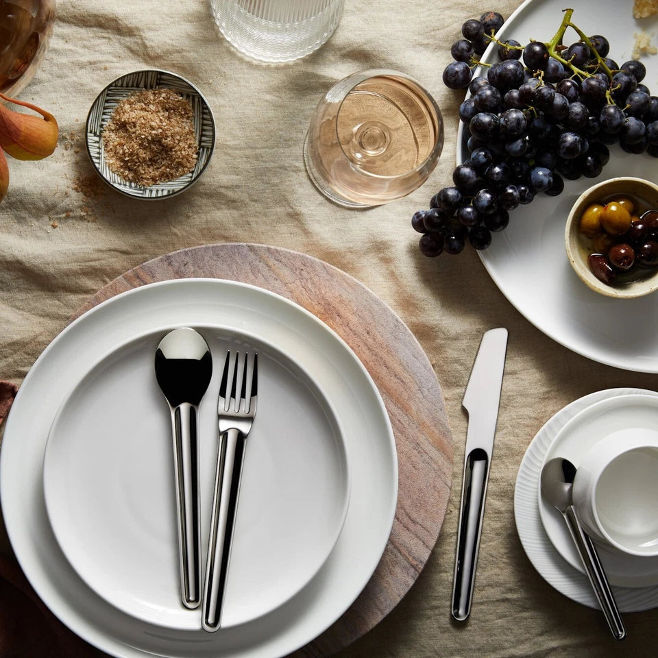 Juego de cubiertos Noritake 16 piezas acero inoxidable de Marc Newson Foto 4 de 4