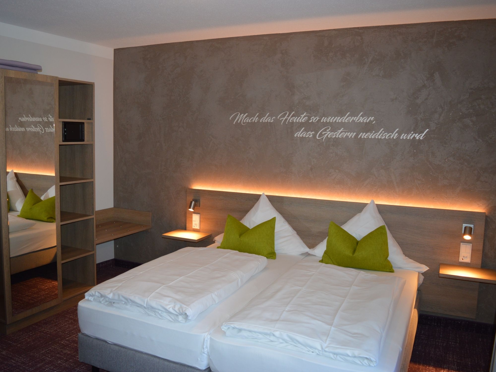Bild 4 von 12