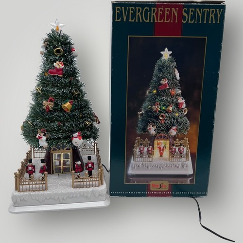 Maisto Evergreen Sentry 95 Illuminated Musical Tree Santa Nutcracker READ - Picture 6 of 9