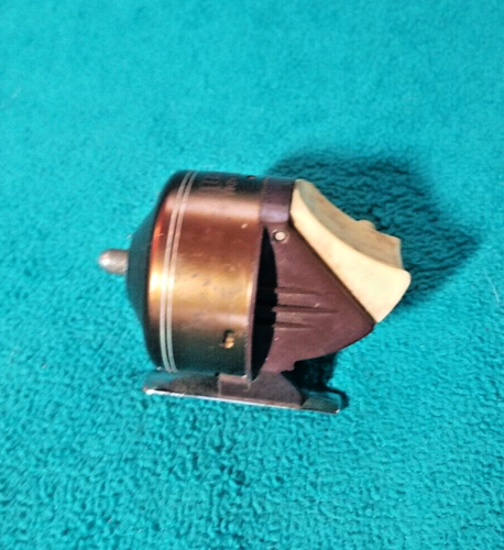 Vintage Bronson Viking 906 Fishing Reel-Made In USA - Picture 2 of 4