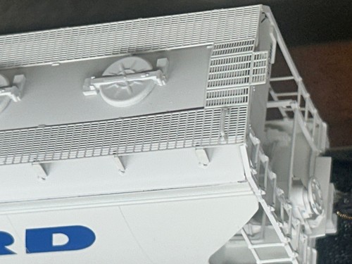 ENGELHARD BLUE ACF CYLINDRICAL 4650 cu COVERED 3-BAY HOPPER CAR- HO Scale NEW - Picture 6 of 11