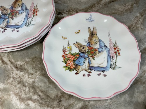 Peter Rabbit And Mom Dinner Plates Set Of 4 In The Flower Garden Pink Rim New - Picture 10 of 13