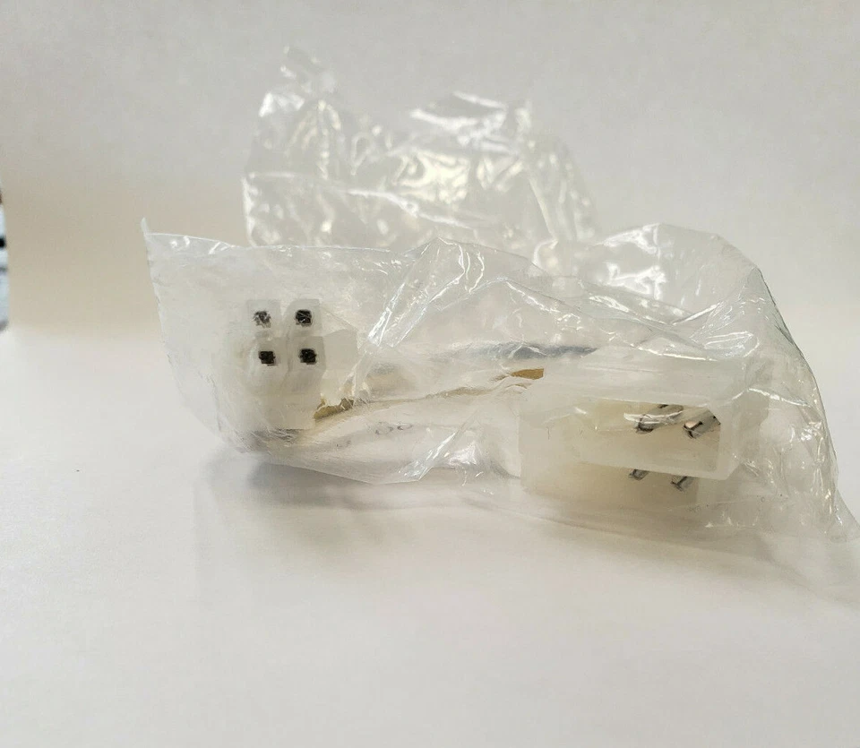 N.I.B. Molex to 4 Pin 12 V CPU IEI ATX-12V Cable, Power Cable 32100-087100-RS - Image 3 of 3