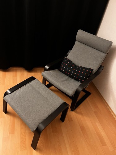 Ikea Poäng Sessel und Hocker grau/schwarz - Bild 2 von 14