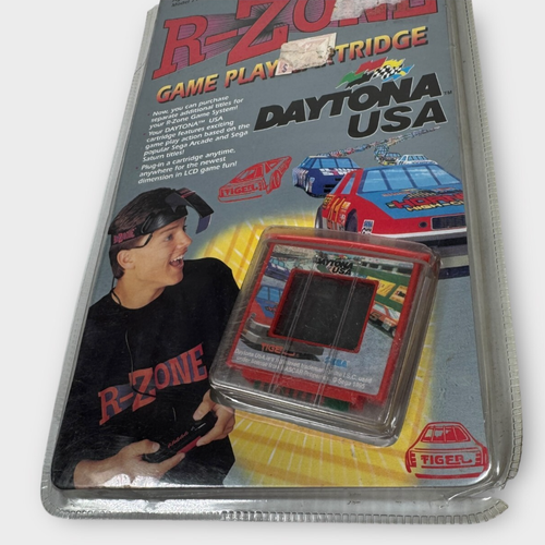 Daytona USA by Sega Tiger Electronics R-zone Game New in Package - Picture 2 of 4