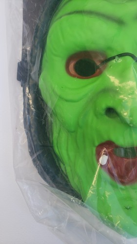 Trick or Treat Studios Halloween III Green Witch Face Mask NEW - Picture 8 of 21