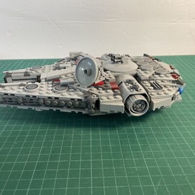 LEGO Star Wars: Midi-scale Millennium Falcon (7778)